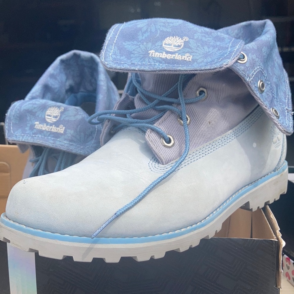 Timberland Light Blue Boot w/ floral flap